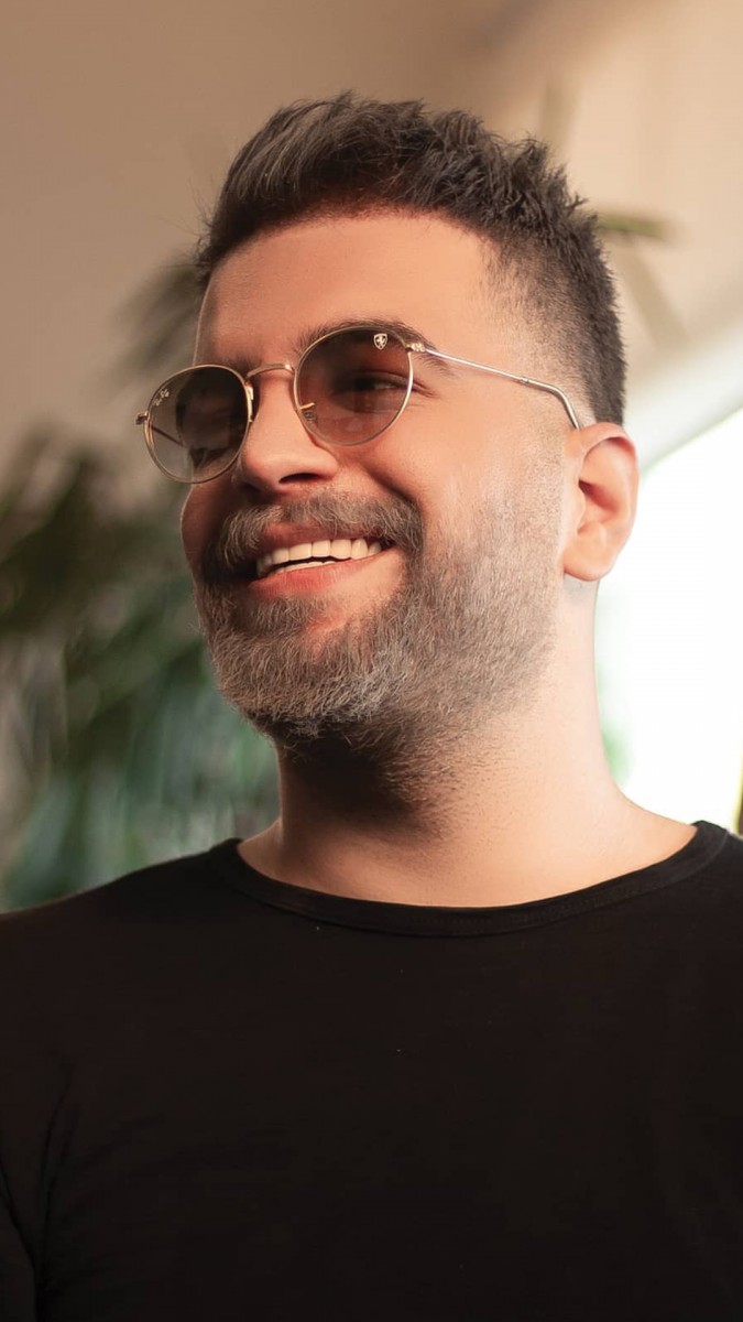 آصف آریا-خواننده